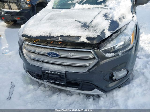 1FMCU0GD8KUB84704 Ford ESCAPE SE