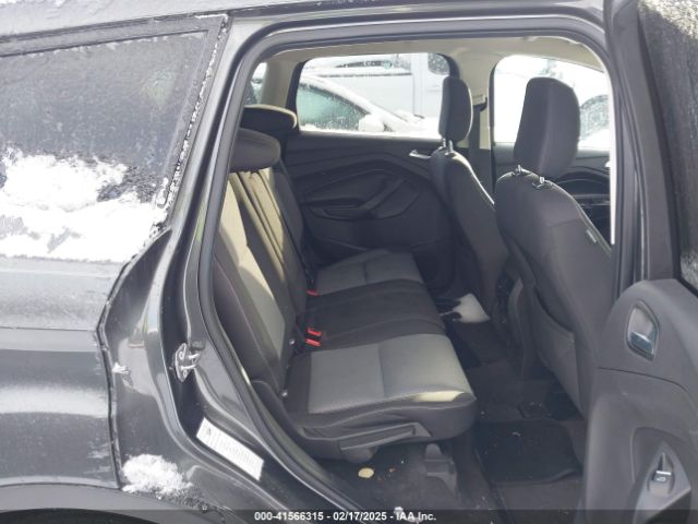 1FMCU0GD8KUB84704 Ford ESCAPE SE