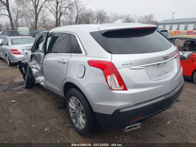 2018 CADILLAC XT5 1GYKNCRS2JZ151204 Photo 2