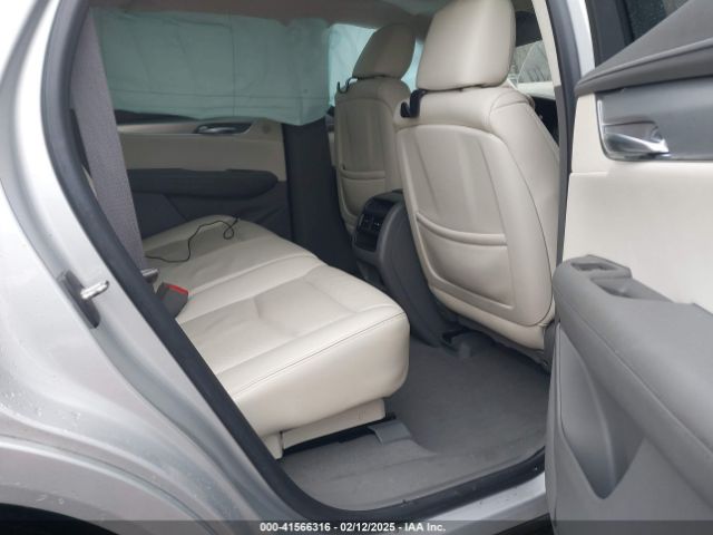 2018 CADILLAC XT5 1GYKNCRS2JZ151204 Photo 7