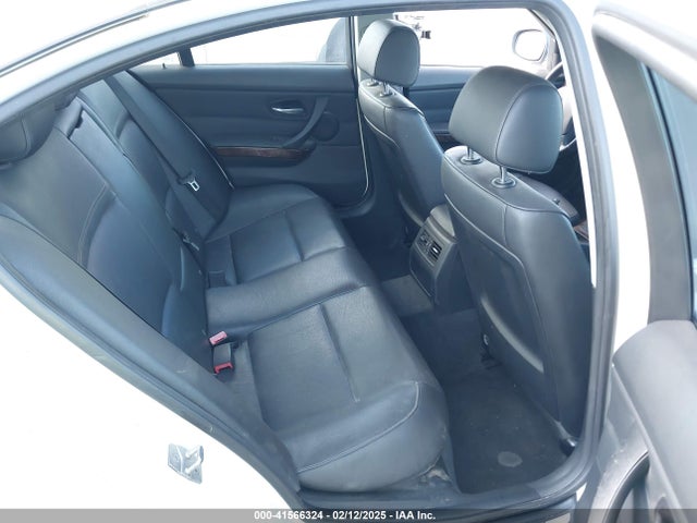 41566324 :رقم المزاد ، WBAPN7C59BA782101 vin ، 2011 Bmw 335d مزاد بيع