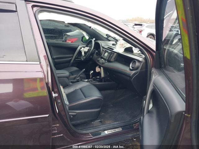 2T3JFREV0JW815632 Toyota RAV4 SE