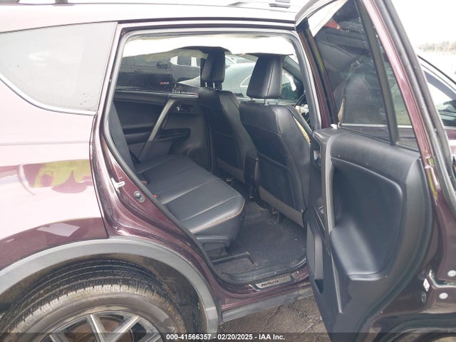 2T3JFREV0JW815632 Toyota RAV4 SE