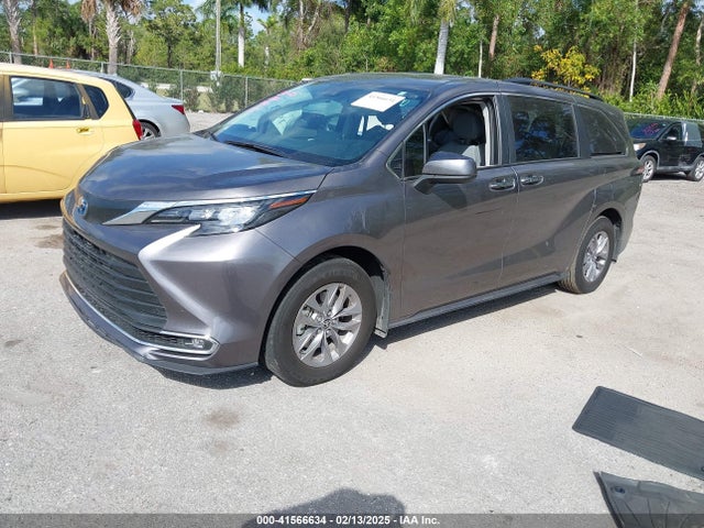 5TDYRKEC7RS224934 Toyota SIENNA XLE