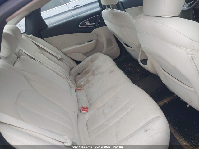 Chrysler 200 Limited 2015 1C3CCCAB5FN760835 Image 8