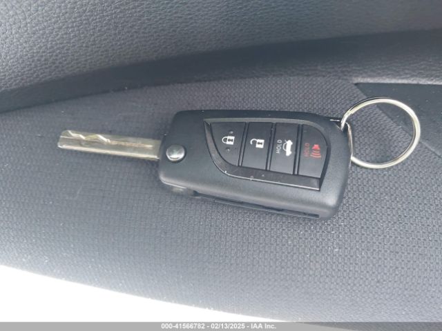 5YFEPRAE0LP090616 Toyota COROLLA LE