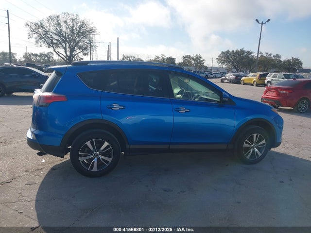 JTMWFREV9JJ169995 Toyota Rav4 Adventure/xle