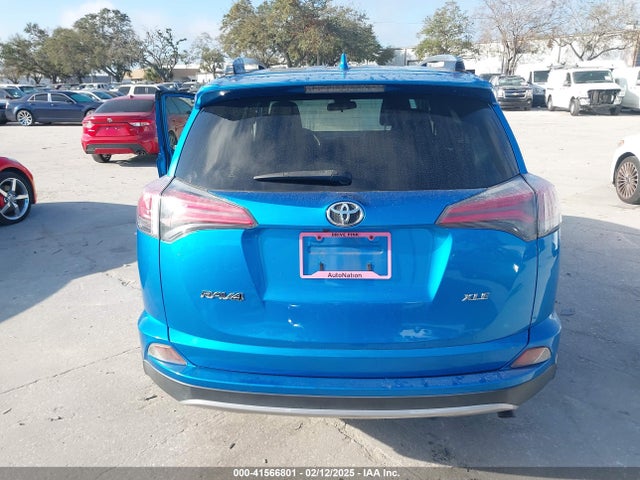 JTMWFREV9JJ169995 Toyota Rav4 Adventure/xle