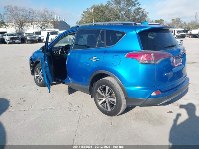JTMWFREV9JJ169995 Toyota Rav4 Adventure/xle