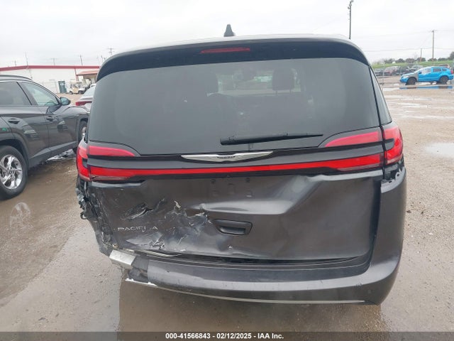 Chrysler Pacifica Touring L 2023 2C4RC1BG5PR546680 Image 16