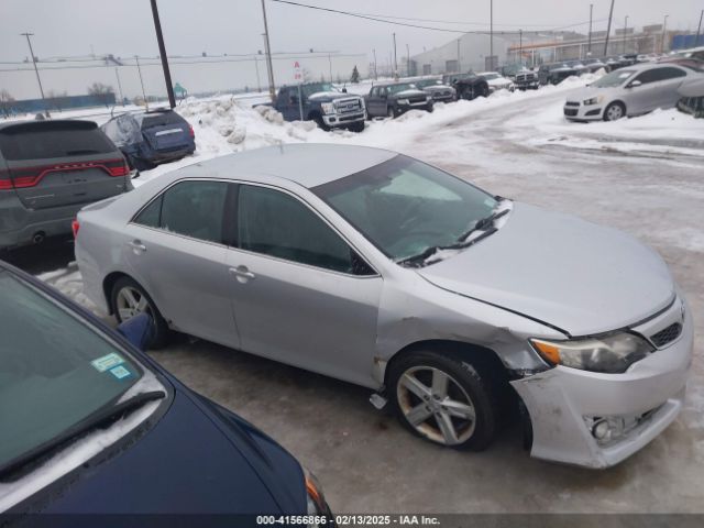 4T1BF1FKXEU398075 Toyota CAMRY SE