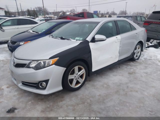 4T1BF1FKXEU398075 Toyota CAMRY SE