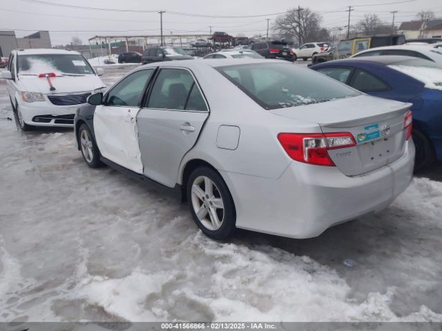 4T1BF1FKXEU398075 Toyota CAMRY SE