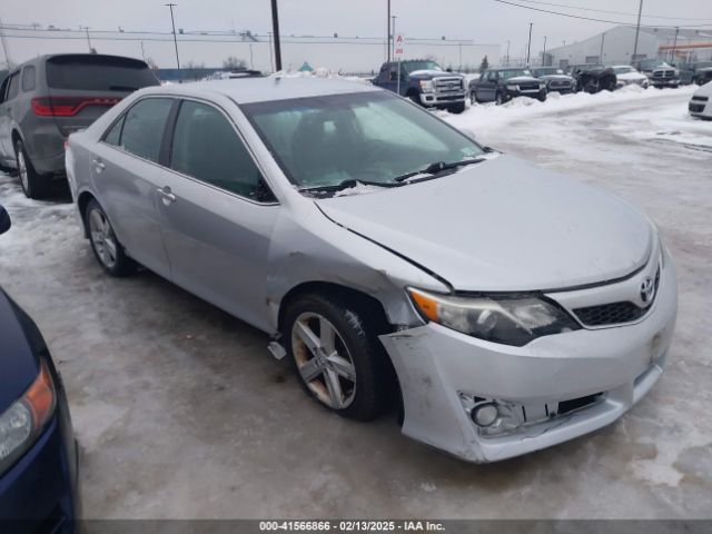 4T1BF1FKXEU398075 Toyota CAMRY SE