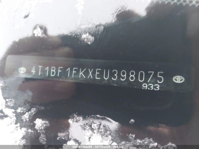 4T1BF1FKXEU398075 Toyota CAMRY SE