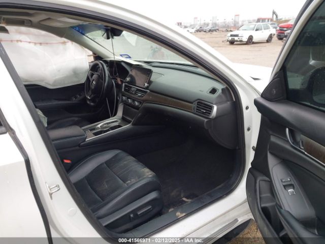1HGCV2F93JA024886 Honda Accord Touring 2.0t