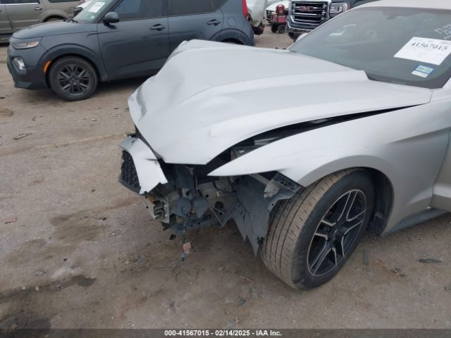 1FA6P8AM3G5266234 Ford Mustang V6