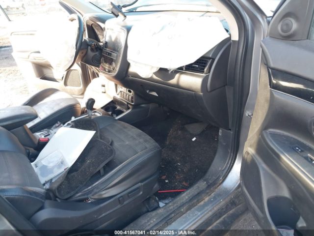 JA4AD3A30KZ020728 Mitsubishi Outlander Le/se/sel