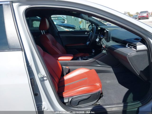5XXG64J2XPG201594 KIA K5 Gt-line