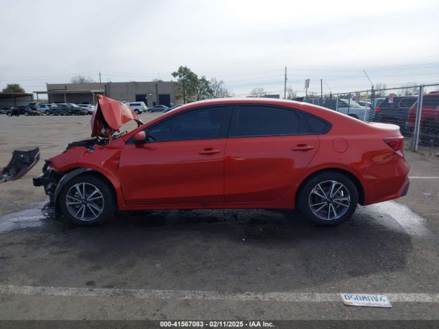 3KPF24AD8NE466318 KIA Forte Lxs
