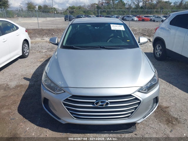 Hyundai ELANTRA SE 2018 5NPD74LF7JH318996 Image 12
