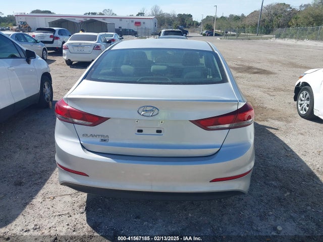 Hyundai ELANTRA SE 2018 5NPD74LF7JH318996 Image 16