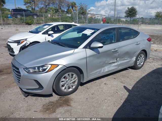 Hyundai ELANTRA SE 2018 5NPD74LF7JH318996 Image 2