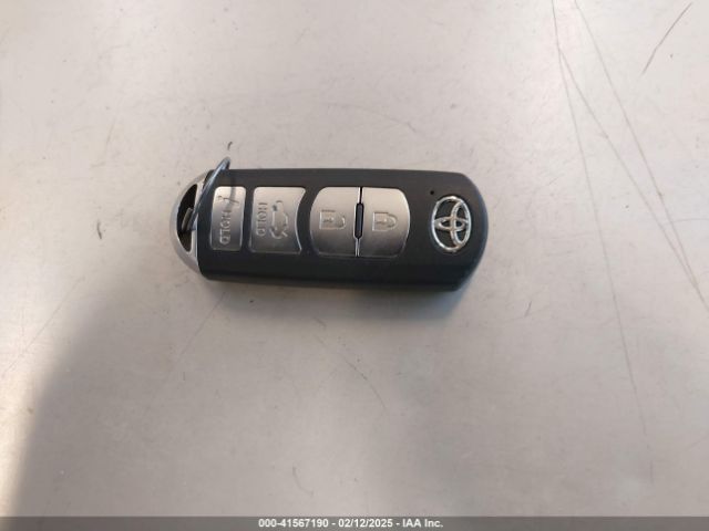 3MYDLBYV6JY321229 Toyota YARIS IA