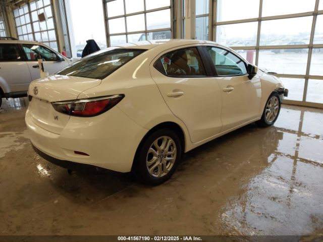 3MYDLBYV6JY321229 Toyota YARIS IA