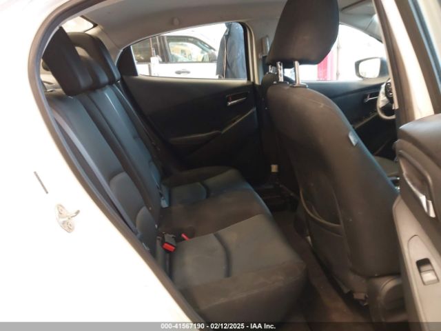 3MYDLBYV6JY321229 Toyota YARIS IA