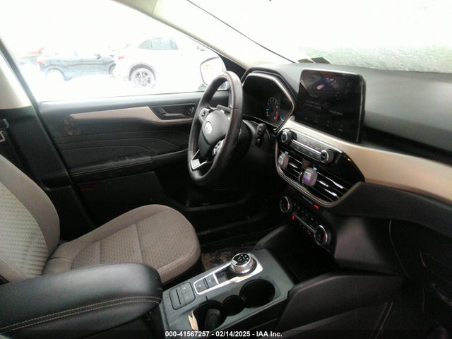 1FMCU9G61NUB97448 Ford ESCAPE SE