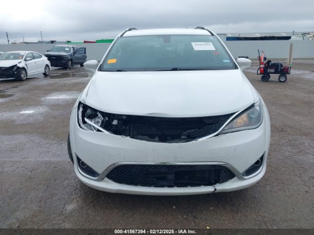 2C4RC1EG5JR247886 Chrysler Pacifica Touring L Plus