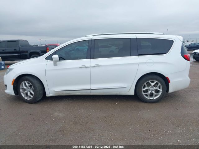 2C4RC1EG5JR247886 Chrysler Pacifica Touring L Plus
