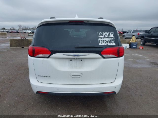 2C4RC1EG5JR247886 Chrysler Pacifica Touring L Plus