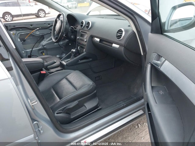 2013 AUDI A3 WAUKJAFM8DA023691 Photo 4
