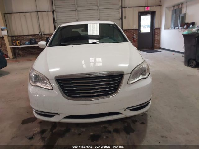 1C3CCBAB7EN168345 Chrysler 200 LX