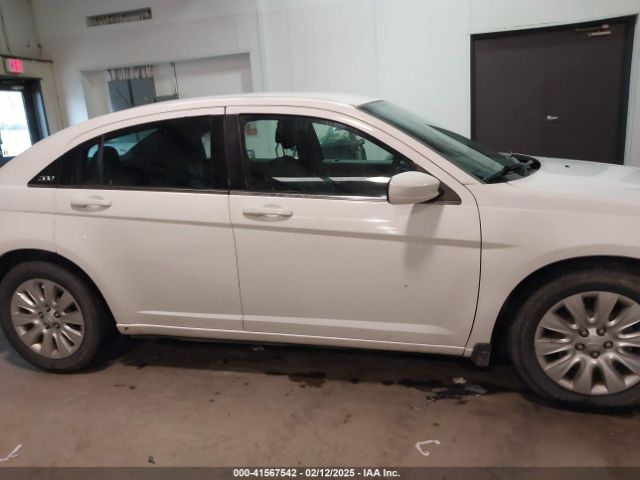 1C3CCBAB7EN168345 Chrysler 200 LX