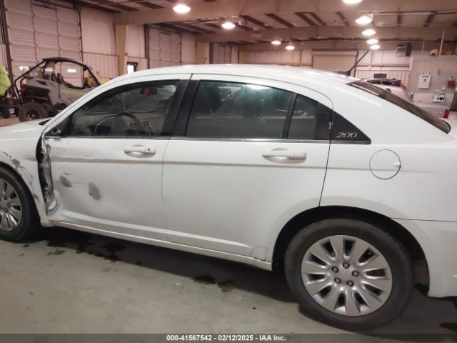 1C3CCBAB7EN168345 Chrysler 200 LX