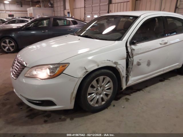2014 CHRYSLER 200 1C3CCBAB7EN168345 Photo 5