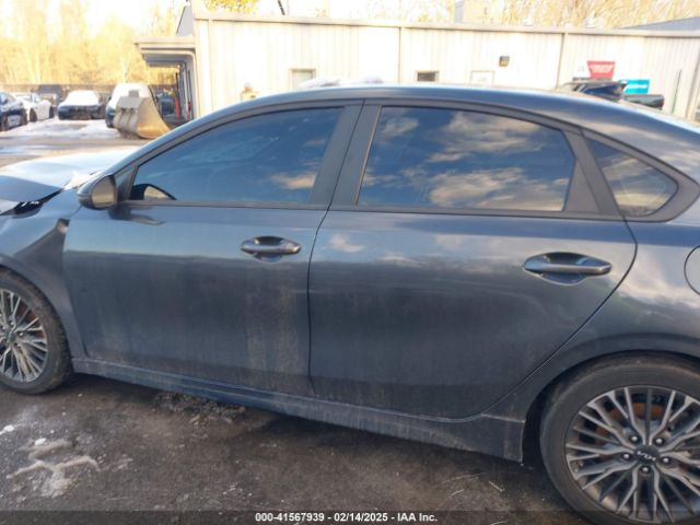 3KPF54AD3PE520859 KIA Forte Gt-line
