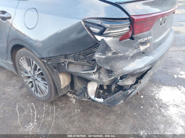 3KPF54AD3PE520859 KIA Forte Gt-line