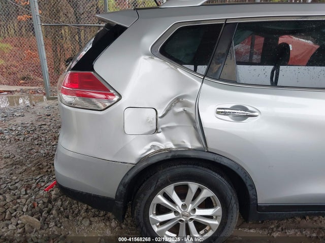 JN8AT2MT6GW010376 Nissan ROGUE SV
