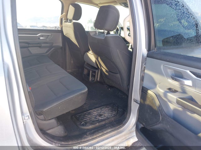 RAM 1500 2019 1C6SRFFT4KN806231 Image 8