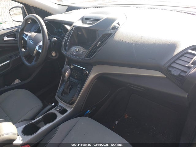 1FMCU9GX4GUC32866 Ford ESCAPE SE