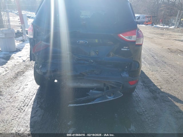 1FMCU9GX4GUC32866 Ford ESCAPE SE