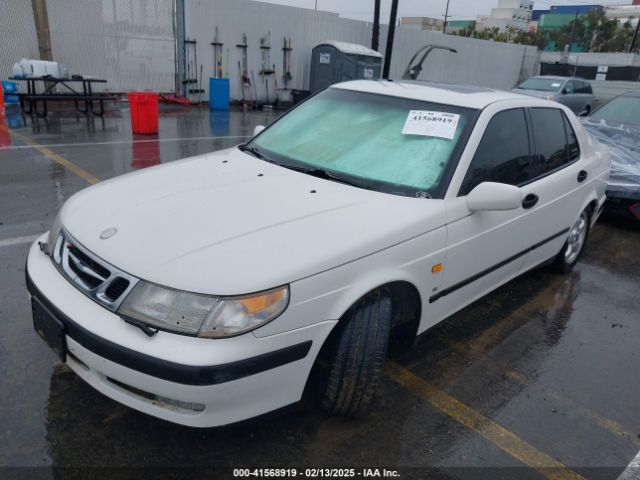 1999 SAAB 9-5 YS3EF48E2X3092001 Photo 1
