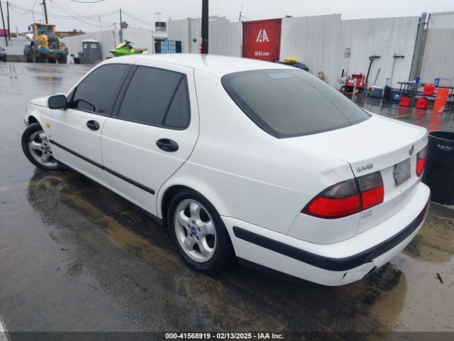 1999 SAAB 9-5 YS3EF48E2X3092001 Photo 2