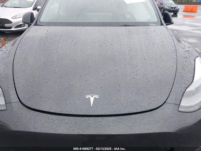 2024 TESLA MODEL Y 7SAYGDEE5RA241433 Photo 9