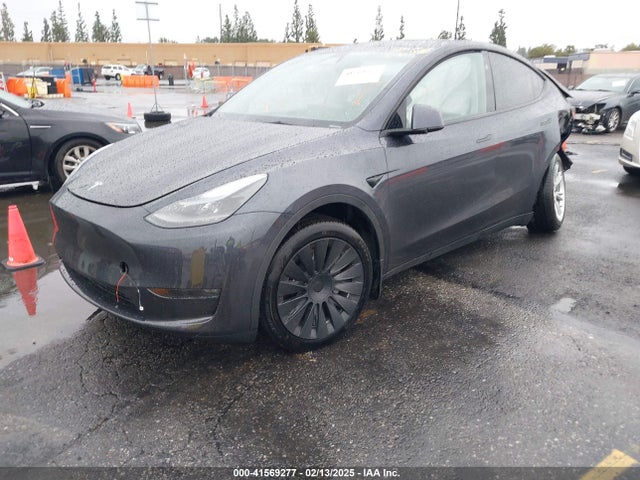 2024 TESLA MODEL Y 7SAYGDEE5RA241433 Photo 1