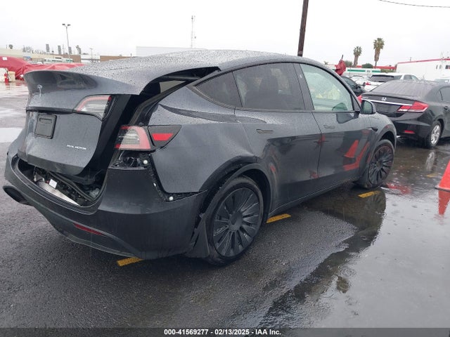 2024 TESLA MODEL Y 7SAYGDEE5RA241433 Photo 3